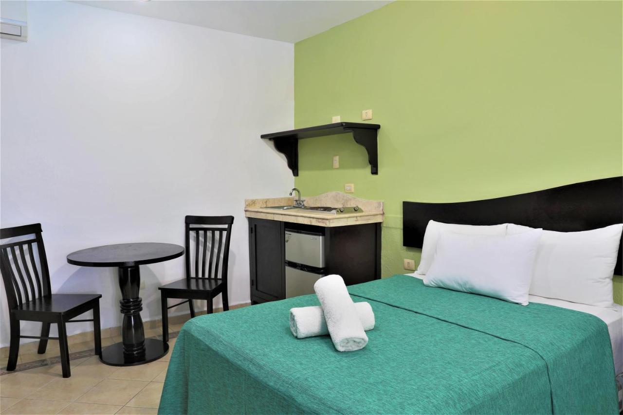 Hotel Colonial Playa Del Carmen Eksteriør bilde