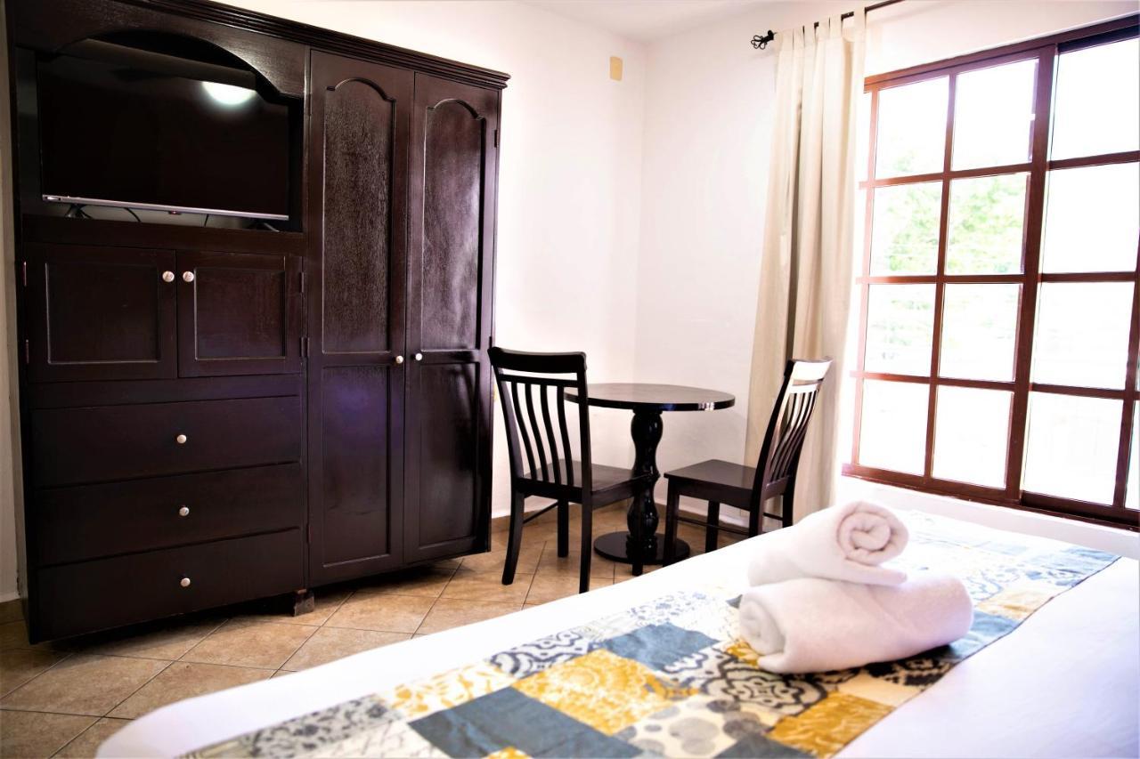 Hotel Colonial Playa Del Carmen Eksteriør bilde